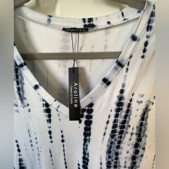 NWT tie dye maxi dress. Size S/M. Pockets. - Picture 9 of 9